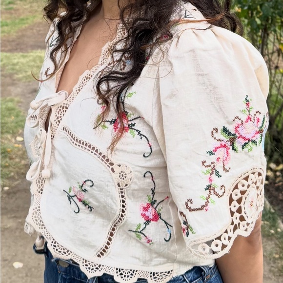 Sea New York Tops - Sea New York Cream Blouse with Pink Floral Embroidery
